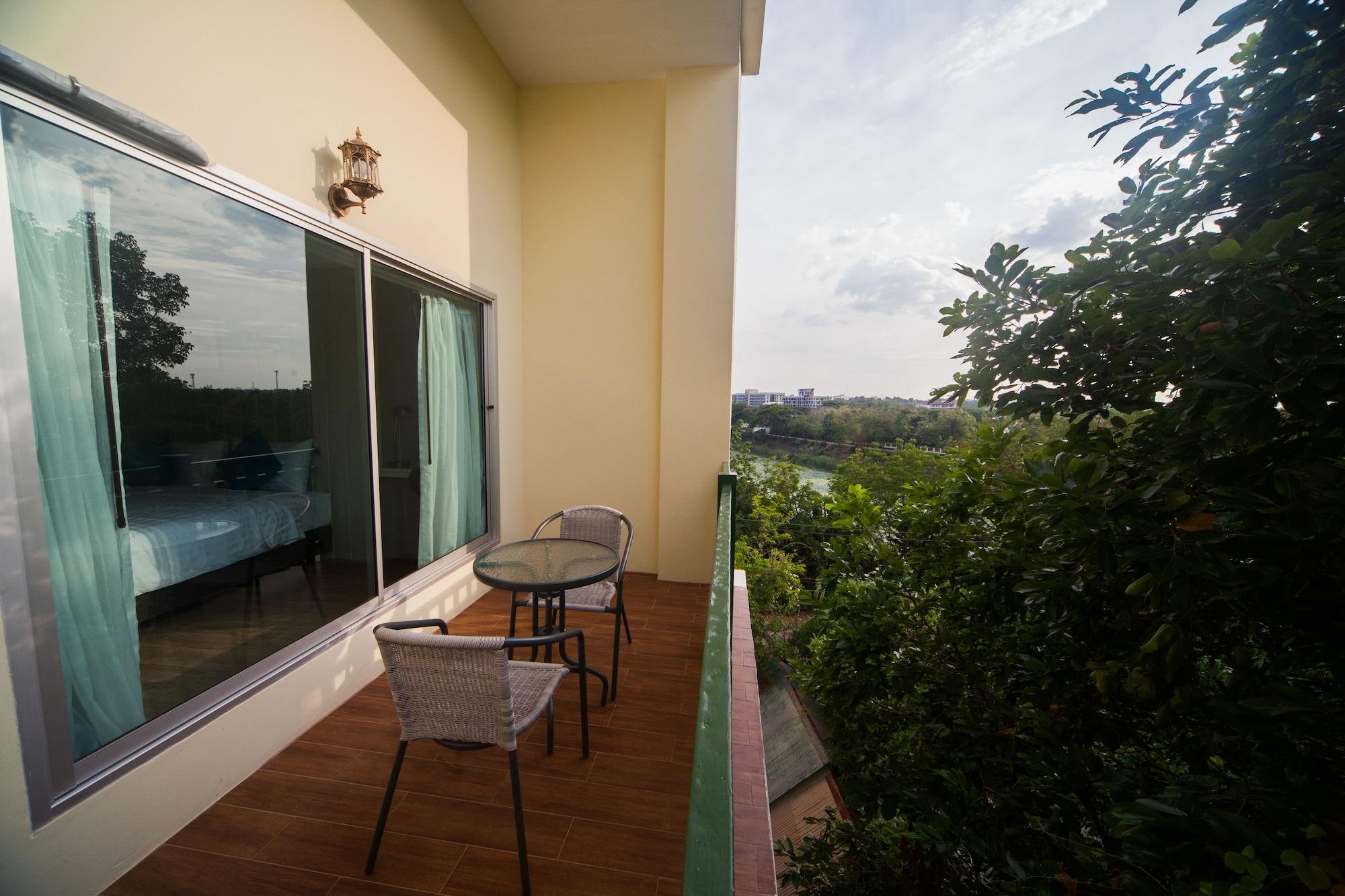 Anchan Laguna Hotel Khon Kaen Bagian luar foto